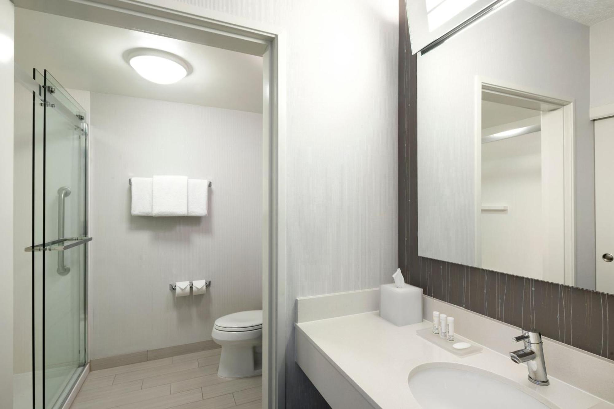 Courtyard By Marriott- Austin 3*