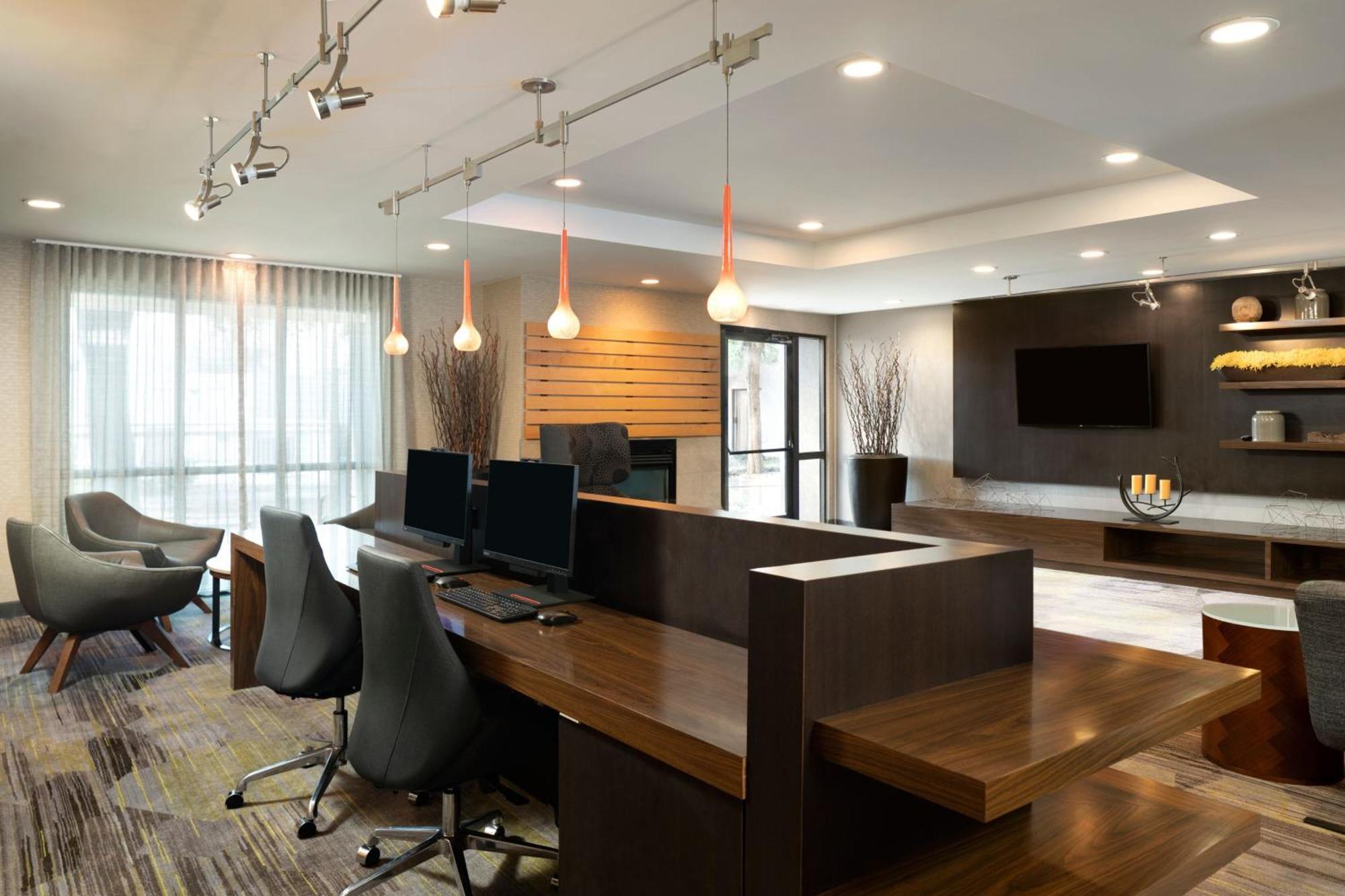Hotel Courtyard By Marriott- Austin