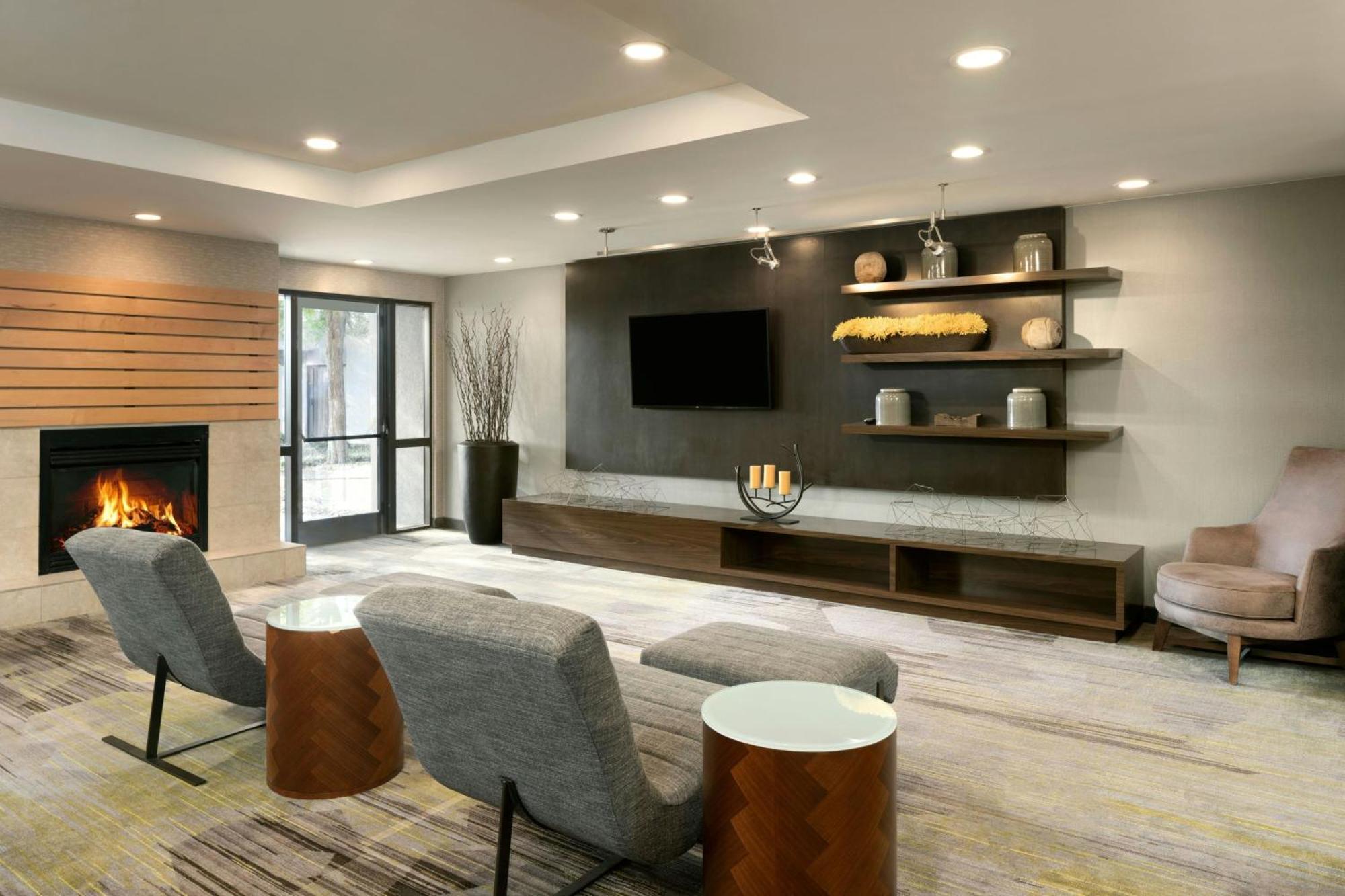 Courtyard By Marriott- Austin
