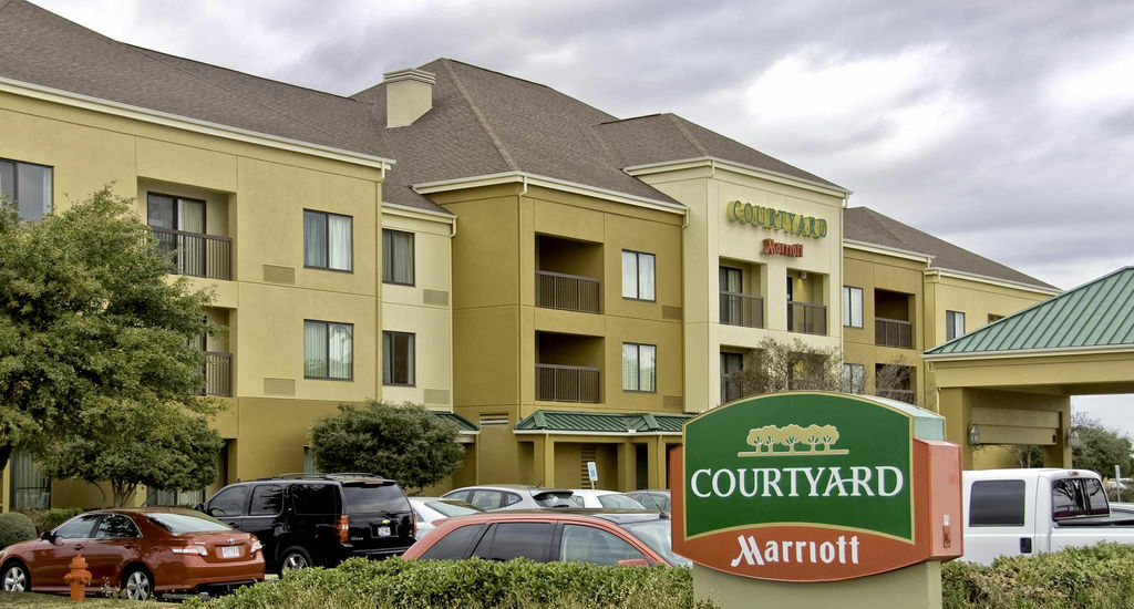 Courtyard By Marriott- Austin Hotel